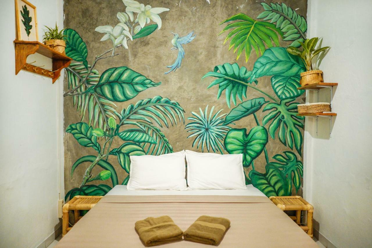 Snooze Hotell Yogyakarta Exteriör bild